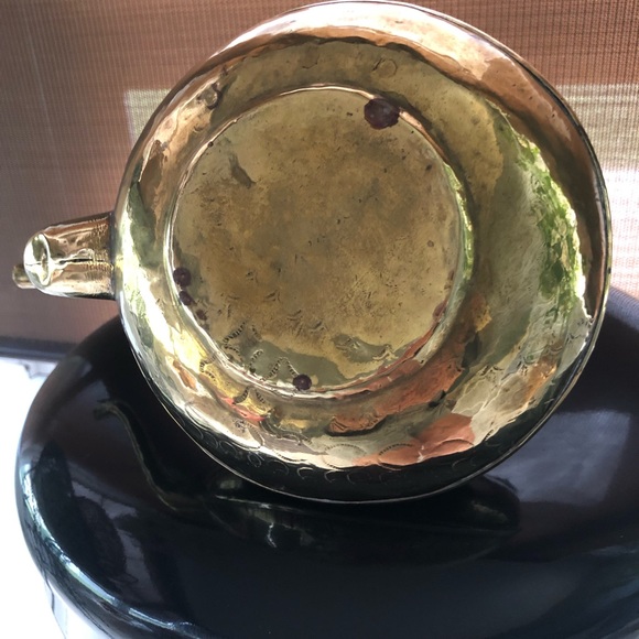 POT BELLY KETTLE ETCHED BRASS TODDY KETTLE MID CENTURY SHABBY CHIC - Picture 13 of 16